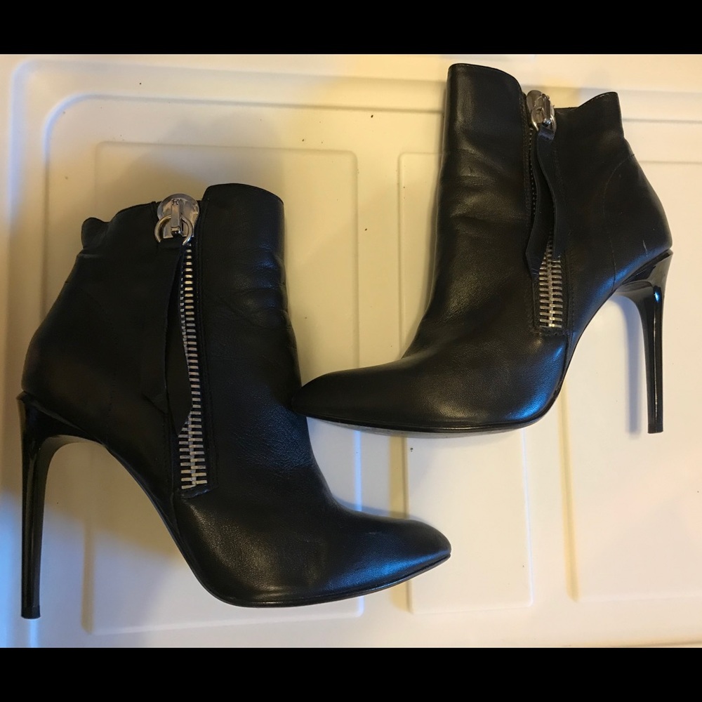 Steve Madden Black Leather Booties